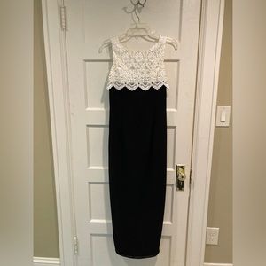Vintage Scott McClintock Petite 6 Formal Gown Black with White Lace